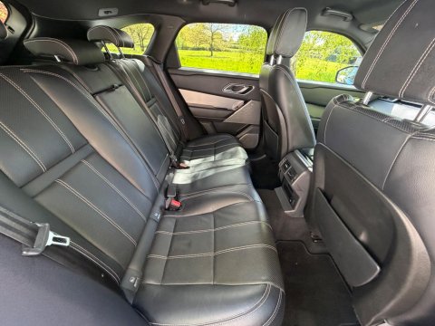 Land Rover Range Rover Velar R-DYNAMIC SE 36