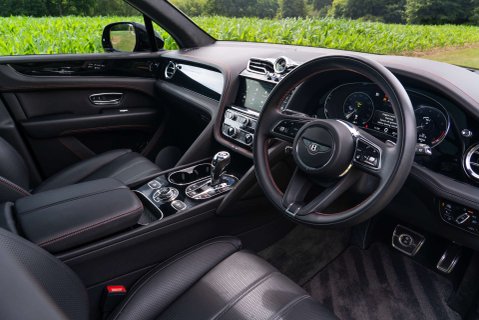 Bentley Bentayga V8 10