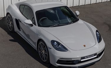 Porsche 718 Cayman GTS 8