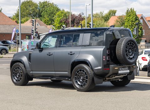 Land Rover Defender OCTA EDITION ONE 3