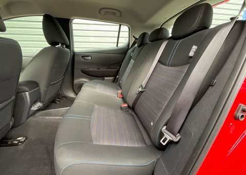 Nissan LEAF ACENTA 13