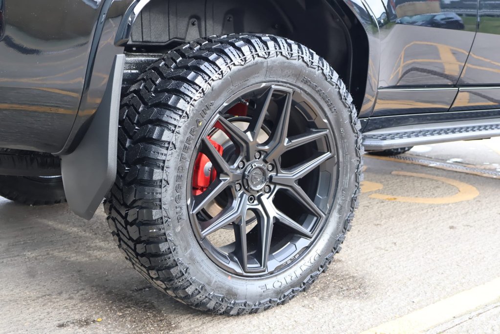 Toyota Land Cruiser 2026 COMMERCIAL 2 inch  lift 22  wheels roof light Seeker styled Rear seats 14