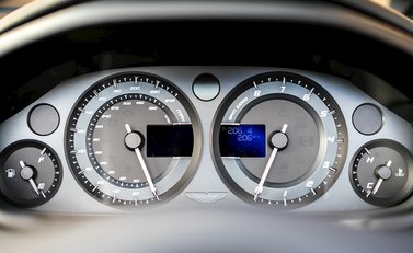 Aston Martin Zagato Vanquish Volante 21