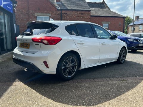Ford Focus ST-LINE 2
