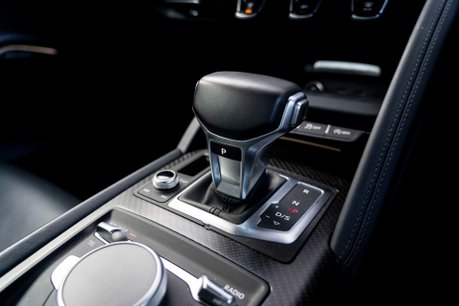 Audi R8 V10 PLUS QUATTRO. CARBON INT & EXT. SOUND & COMFORT PACK. SPORTS PLUS PACK. 10