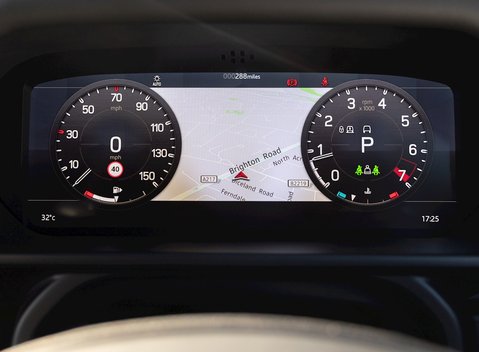Land Rover Defender V8 17