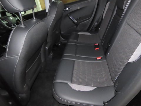 Peugeot 2008 ALLURE PREMIUM 7