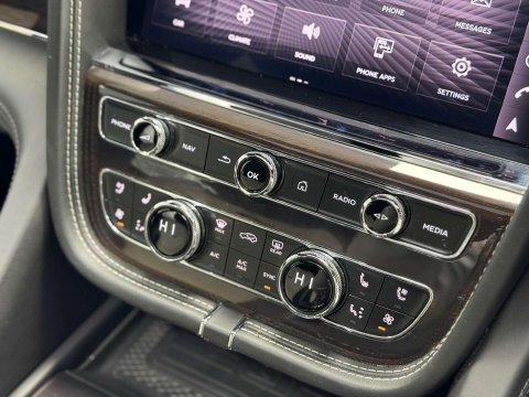 Bentley Bentayga 4.0 V8 SUV 5dr Petrol Auto 4WD Euro 6 (s/s) (550 ps) 52