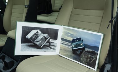 Land Rover Defender 110 HERITAGE 21