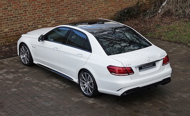 Mercedes-Benz E Class AMG 17