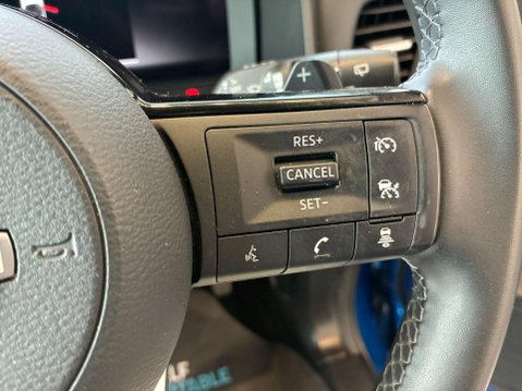 Nissan Qashqai 1.3 DIG-T MHEV N-Connecta XTRON Euro 6 (s/s) 5dr 12