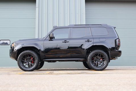 Toyota Land Cruiser 2026 COMMERCIAL 2 inch  lift 22  wheels roof light Seeker styled Rear seats 7