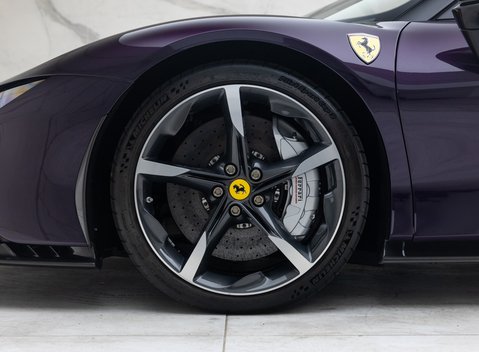 Ferrari SF90 Spider 37