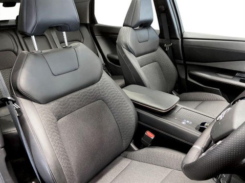 Nissan ARIYA 63kWh Advance SUV 5dr Electric Auto 7.4kW Charger (217 ps) Cruise Control 11
