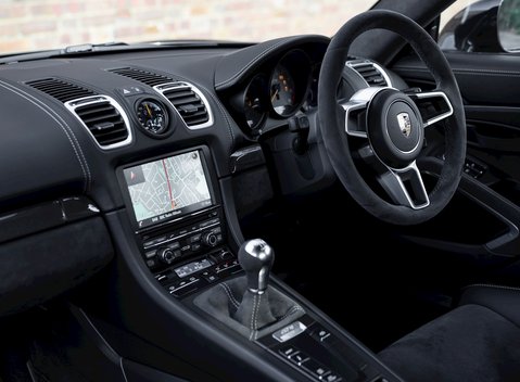 Porsche Cayman GT4 14