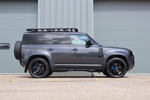 Land Rover Defender 110 2023 HARD TOP  D250 HSE MHEV STYLED BY SEEKER 3 SEATER Huge spec  11