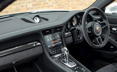 Porsche 911 (991.2) GT3 14