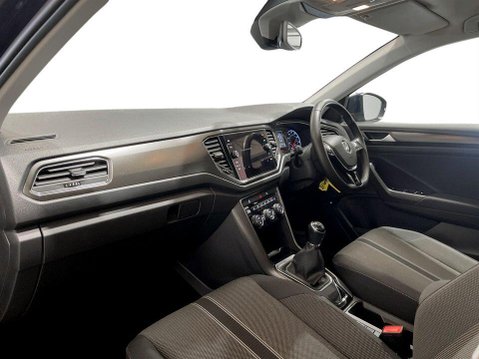 Volkswagen T-Roc 1.5 TSI GPF EVO SE SUV 5dr Petrol Manual Euro 6 (s/s) (150 ps) Air Con - Al 29