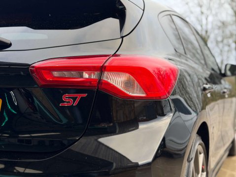 Ford Focus 2.3 Focus ST 5dr 22