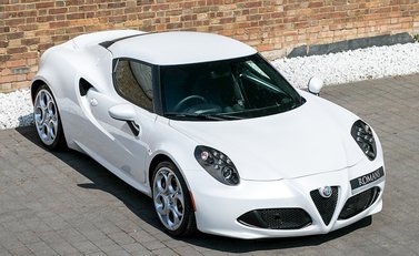 Alfa Romeo 4C 8