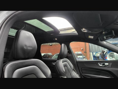 Volvo XC60 T8 TWIN ENGINE R-DESIGN PRO AWD 16