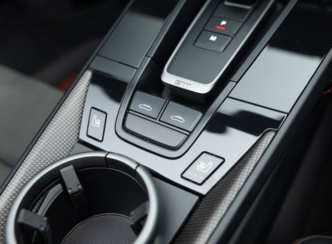 Porsche 911 Targa 4 GTS (992) 33