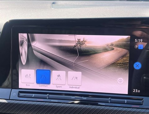 Volkswagen Golf 2.0 Golf R-Line TDI Semi-Auto 5dr 38