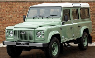 Land Rover Defender 110 Heritage Station Wagon 6