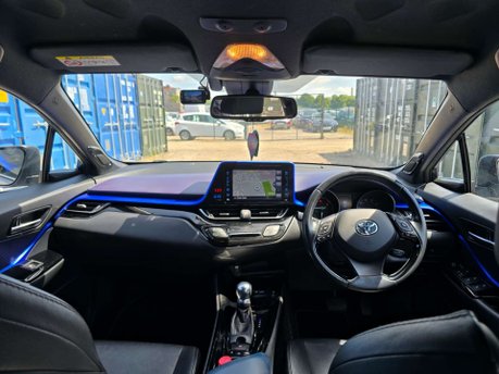 Toyota C-HR 1.8 VVT-h Dynamic SUV 5dr Petrol Hybrid CVT Euro 6 (s/s) (122 ps) 6
