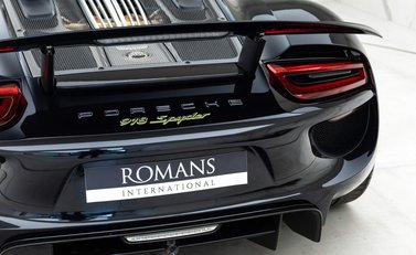 Porsche 918 Spyder 24