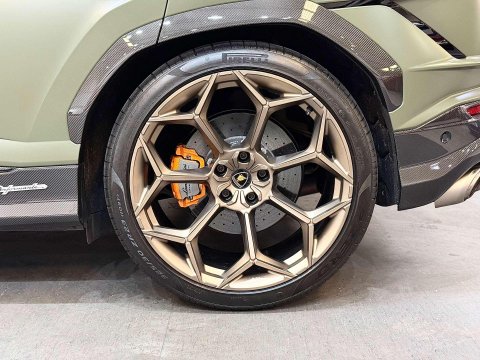 Lamborghini Urus 4.0 V8 BiTurbo Performante SUV 5dr Petrol Auto 4WD Euro 6 (666 ps) 102