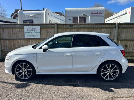 Audi A1 SPORTBACK 1.6 TDI BLACK EDITION 5dr 8