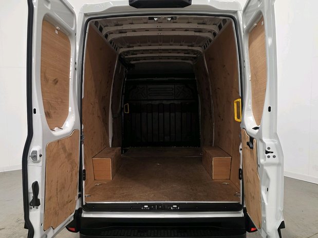Iveco Daily Daily 35S14A8V H2 2.3 Van 3520L WB Hi-Matic 10