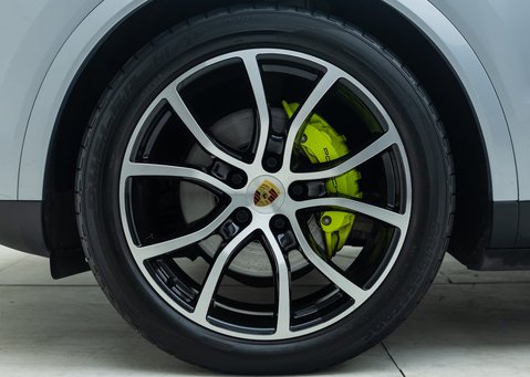 Porsche Cayenne E-Hybrid Coupe