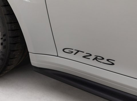Porsche 911 (991.2) GT2 RS Weissach 28
