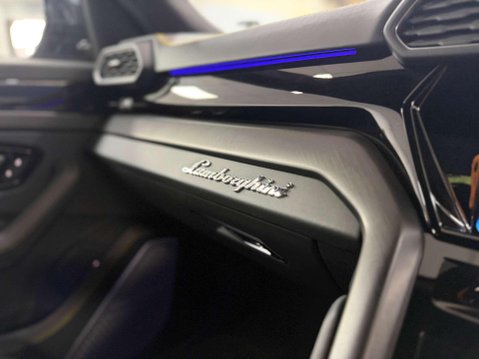 Lamborghini Urus 4.0 V8 BiTurbo SUV 5dr Petrol Auto 4WD Euro 6 (650 ps) 63