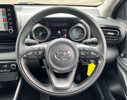 Toyota Yaris 1.5 Yaris Design HEV CVT 5dr 20
