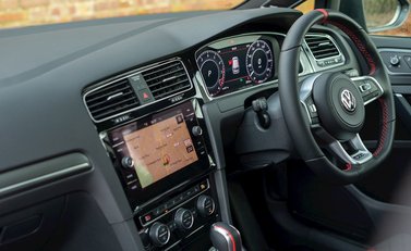 Volkswagen Golf GTI TCR 16