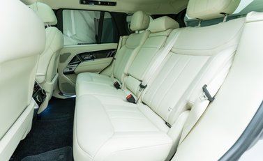 Land Rover Range Rover P400 AUTOBIOGRAPHY 16