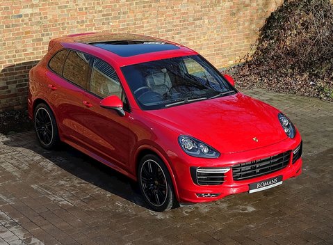Porsche Cayenne GTS 26
