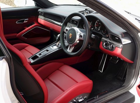 Porsche 911 (991) Turbo S 14