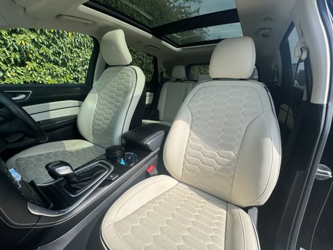 Ford Edge 2.0 TDCi Vignale SUV 5dr Diesel Powershift AWD Euro 6 (s/s) (210 ps) 8