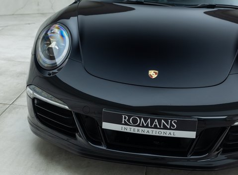 Porsche 911 Carrera GTS (991) 29