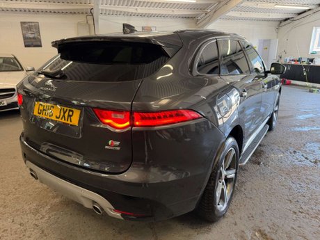 Jaguar F-Pace 3.0 D300 V6 S Auto AWD Euro 6 (s/s) 5dr 7