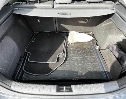 Hyundai IONIQ 1.6 IONIQ Premium SE FHEV Semi-Auto 5dr 85