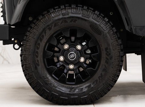 Land Rover Defender 110 XS 23