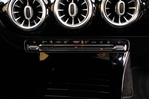 Mercedes-Benz A Class A 250 E AMG LINE PREMIUM PLUS 39