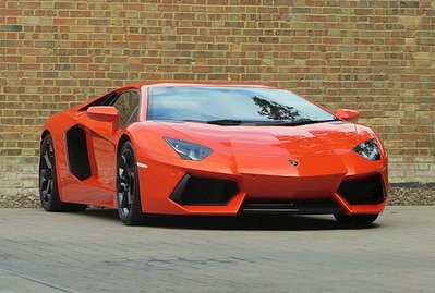 Lamborghini Aventador LP 700-4