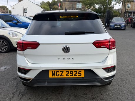 Volkswagen T-Roc DESIGN TSI 6