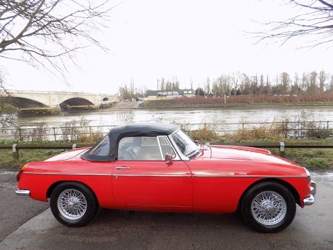 MG MGB MKII ROADSTER 38